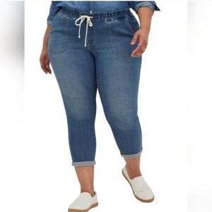 Torrid Crop Pull-on Boyfriend Super Soft Mid-rise Jean Elastic Waist 2X 18 20